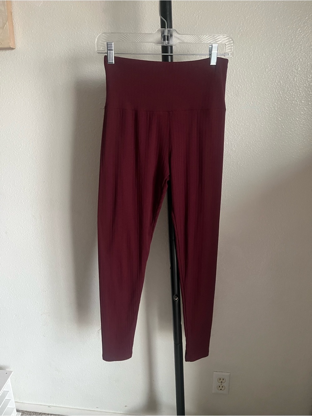 High-Waist Ribbed Leggings - Wine Burgundy